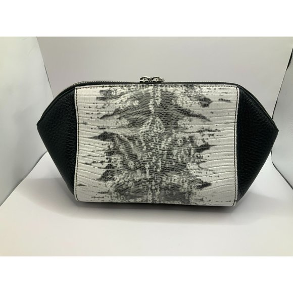 Alexander Wang Handbags - Alexander Wang White & Black Snakeskin Leather Embossed Small Clutch Purse